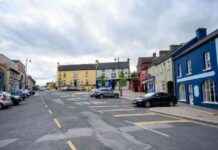 Protest in Sixmilebridge over Pilot School Bus System – Clare Echo news-22082024-065022