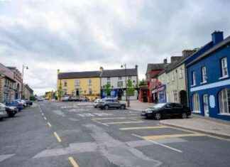 Protest in Sixmilebridge over Pilot School Bus System – Clare Echo news-22082024-065022