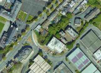 Dublin Road Partially Blocked and Trains Suspended Due to Building Fire news-22082024-185448