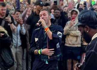 Chris Martin Surprises Fans with Live Performance on Dublin’s Grafton Street news-29082024-110004