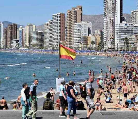 The Dark Side of Spain’s ‘Amazing’ Resort: Travel Warning and Safety Tips news-18092024-072318