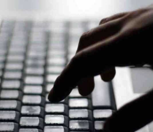 Elderly Experiencing Social Exclusion Due to Online Services, Says Councillor news-27092024-162554