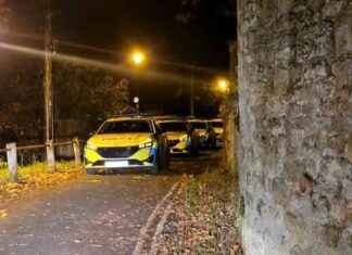 Emergency Response: Multiple Police and Fire Vehicles Rush to Lock Scene news-23102024-030433