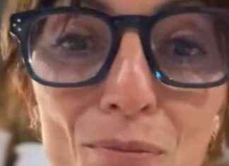 Davina McCall Opens Up About Emotional Struggles Before Brain Tumour Surgery news-20112024-050122