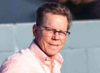 Identifying the Grease Star: Actor’s Transformation from Iconic Role news-22112024-002513