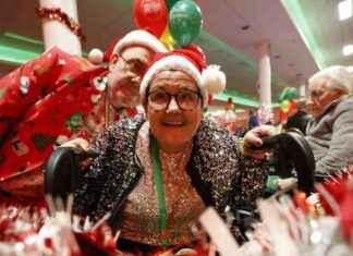 Annual Christmas Day Dinner at RDS Draws Hundreds in Need annual-christmas-day-dinner-at-rds-draws-hundreds-in-need