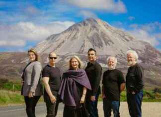 Taste of Donegal: Altan Brings Traditional Legends to Tralee in Irish Tour taste-of-donegal-altan-brings-traditional-legends-to-tralee-in-rish-tour