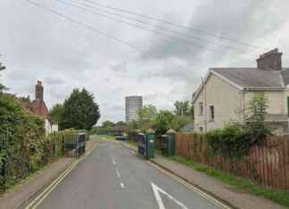 Belfast Primary School Closed Due to Security Threat belfast-primary-school-closed-due-to-security-threat