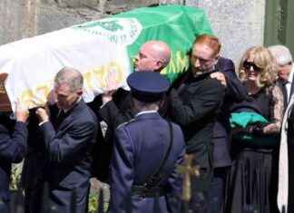 Reunited with Late Sister in Heaven: Gda Kevin Flatley’s Emotional Funeral Service reunited-with-late-sister-in-heaven-gda-kevin-flatleys-emotional-funeral-service