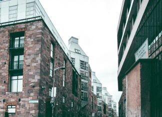 Dublin V Derry: Which City Offers the Ultimate Irish Experience?